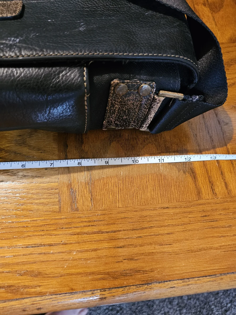 Men's Black Leather Messenger Bag with Adjustable Strap